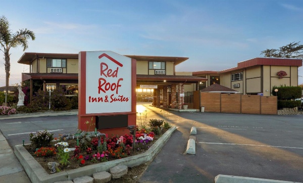 Red Roof Inn & Suites Monterey image 4